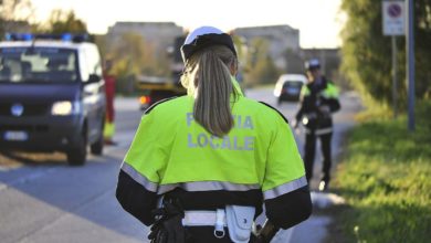 La Polizia locale sta cercando di identificare il conducente